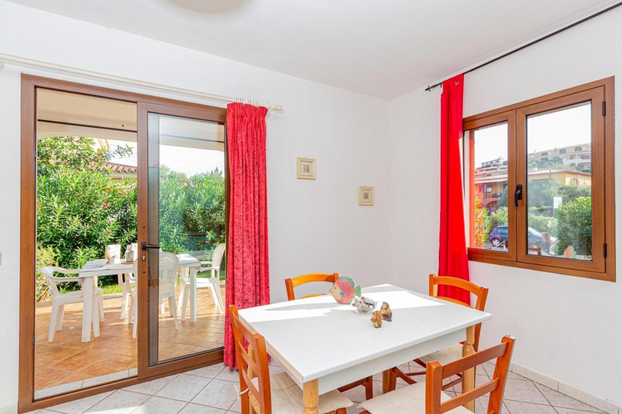 Appartamento Residenziale Trilocale 6 Posti Letto Via Sardegna San Teodoro San Teodoro  Exterior foto