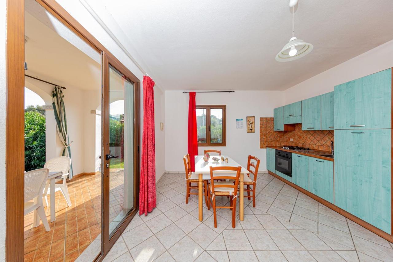 Appartamento Residenziale Trilocale 6 Posti Letto Via Sardegna San Teodoro San Teodoro  Exterior foto