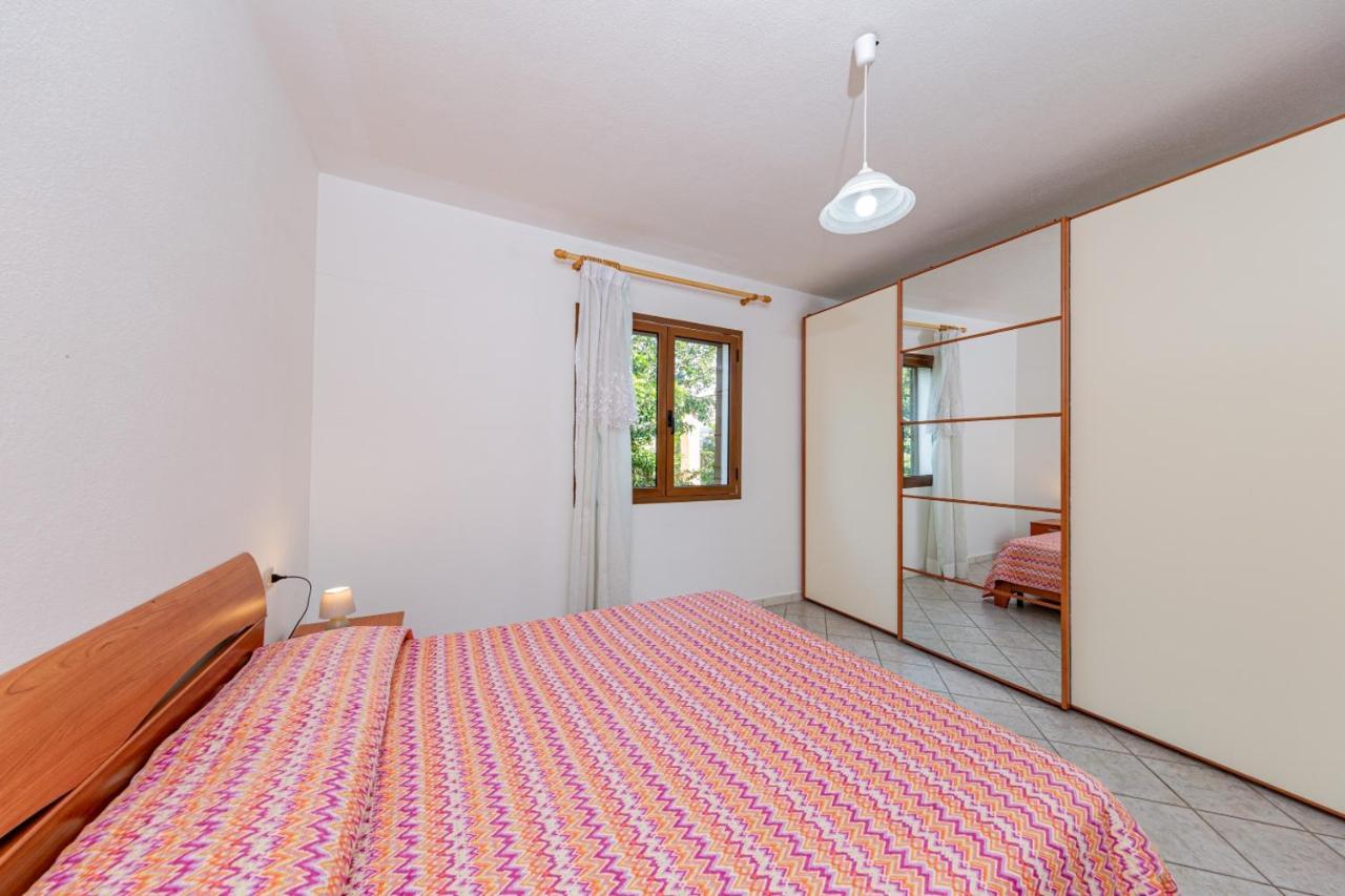 Appartamento Residenziale Trilocale 6 Posti Letto Via Sardegna San Teodoro San Teodoro  Exterior foto